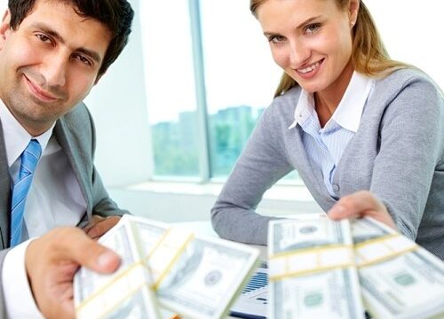 Money lender that give out fast cash